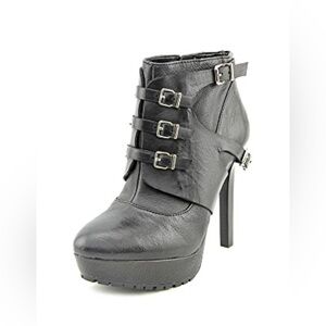 BCBGENERATION BCBG Welsh Black Buckle Combat Leather Zipper Ankle Boots 7M